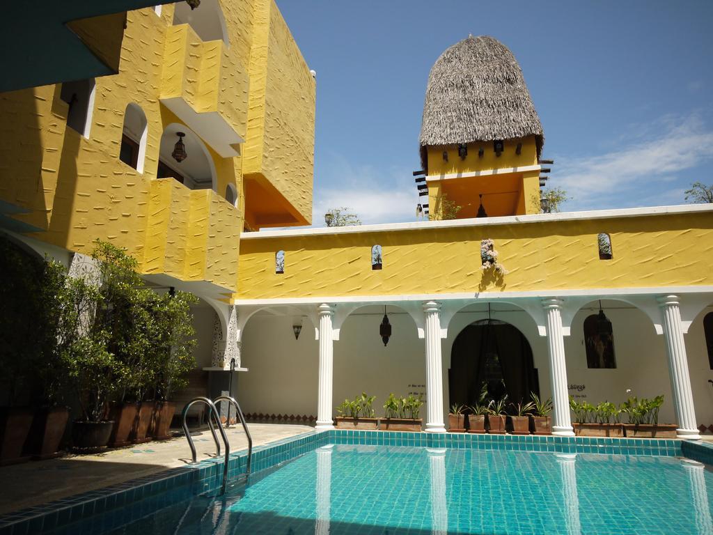 Riad HHQ Exteriör bild
