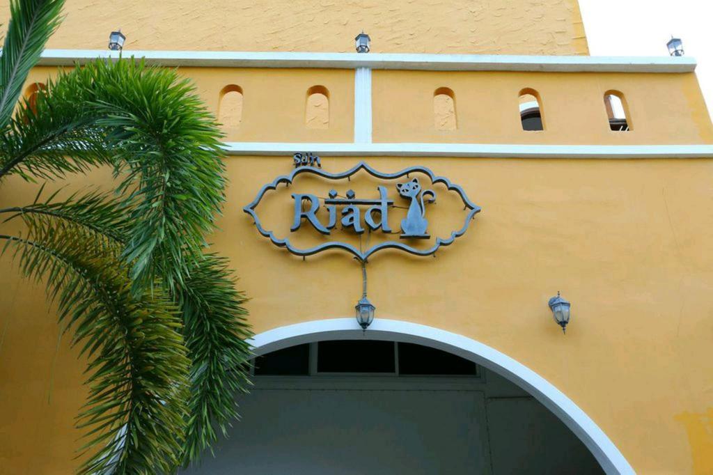 Riad HHQ Exteriör bild
