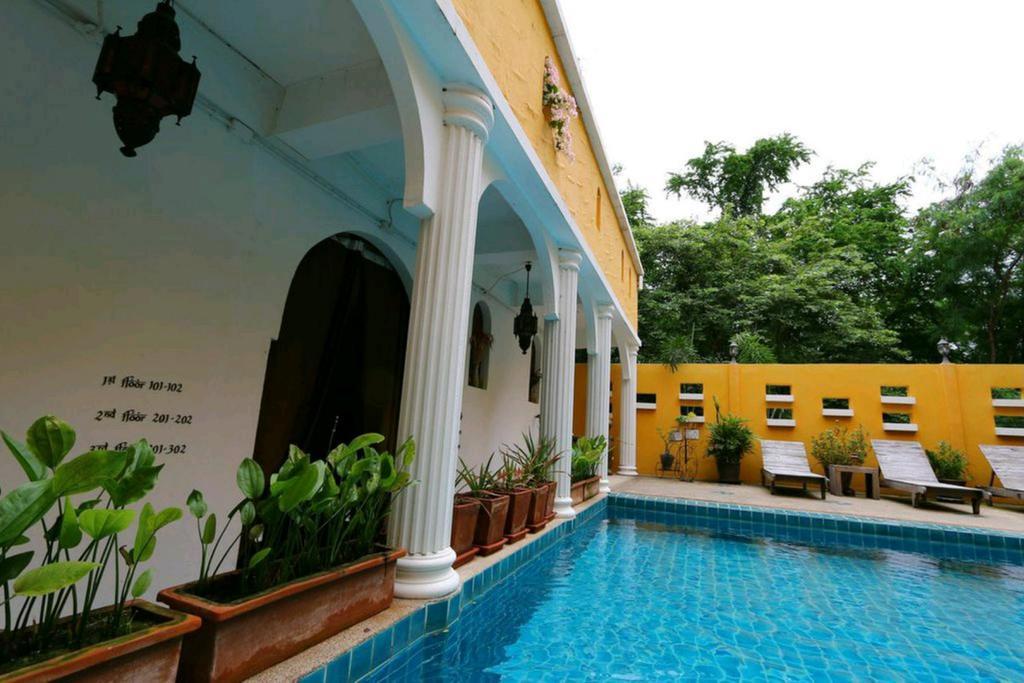 Riad HHQ Exteriör bild
