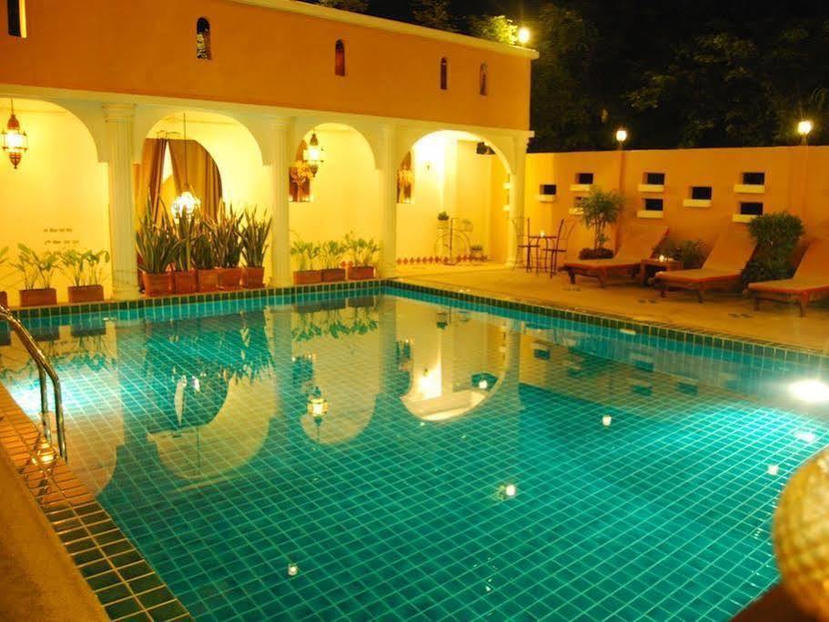 Riad HHQ Exteriör bild
